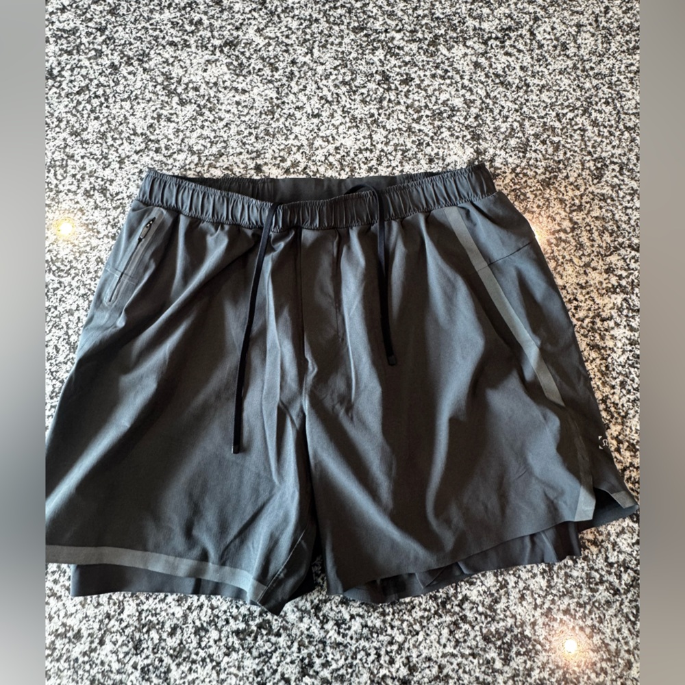 Grey Lululemon Running Shorts w/liner